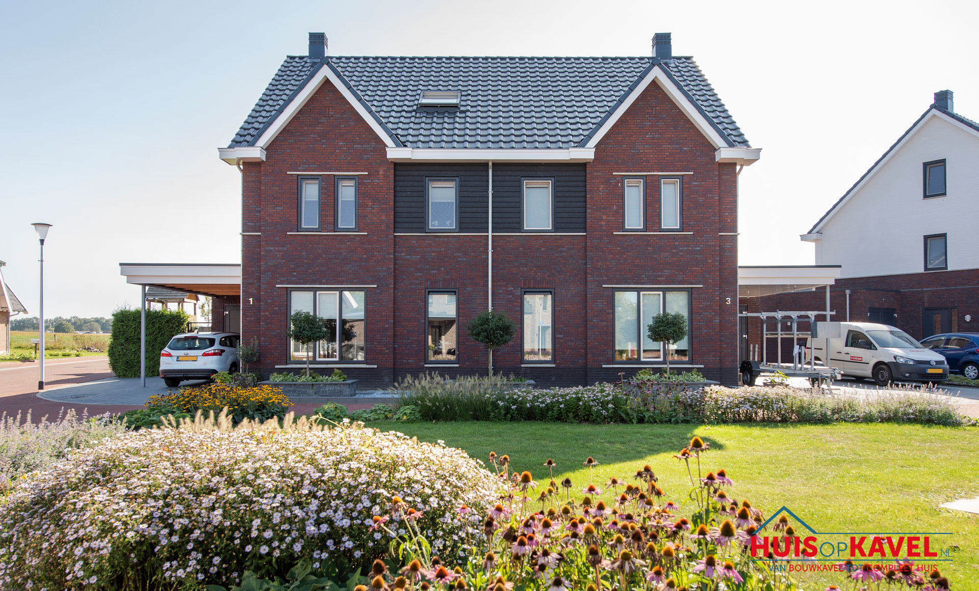 Nieuwbouw twee onder één kap woning te Deurningen-type Ger-Linde